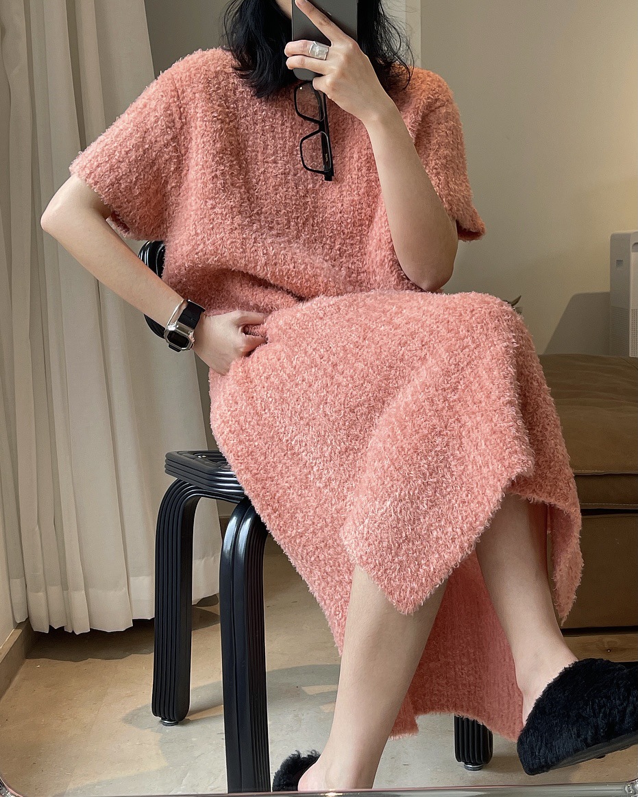 Early Spring New Korean Style Gentle Temperament Pullover Sweater with Short Sleeves Dress Loose Slimming Soft Knitted Dress for Women