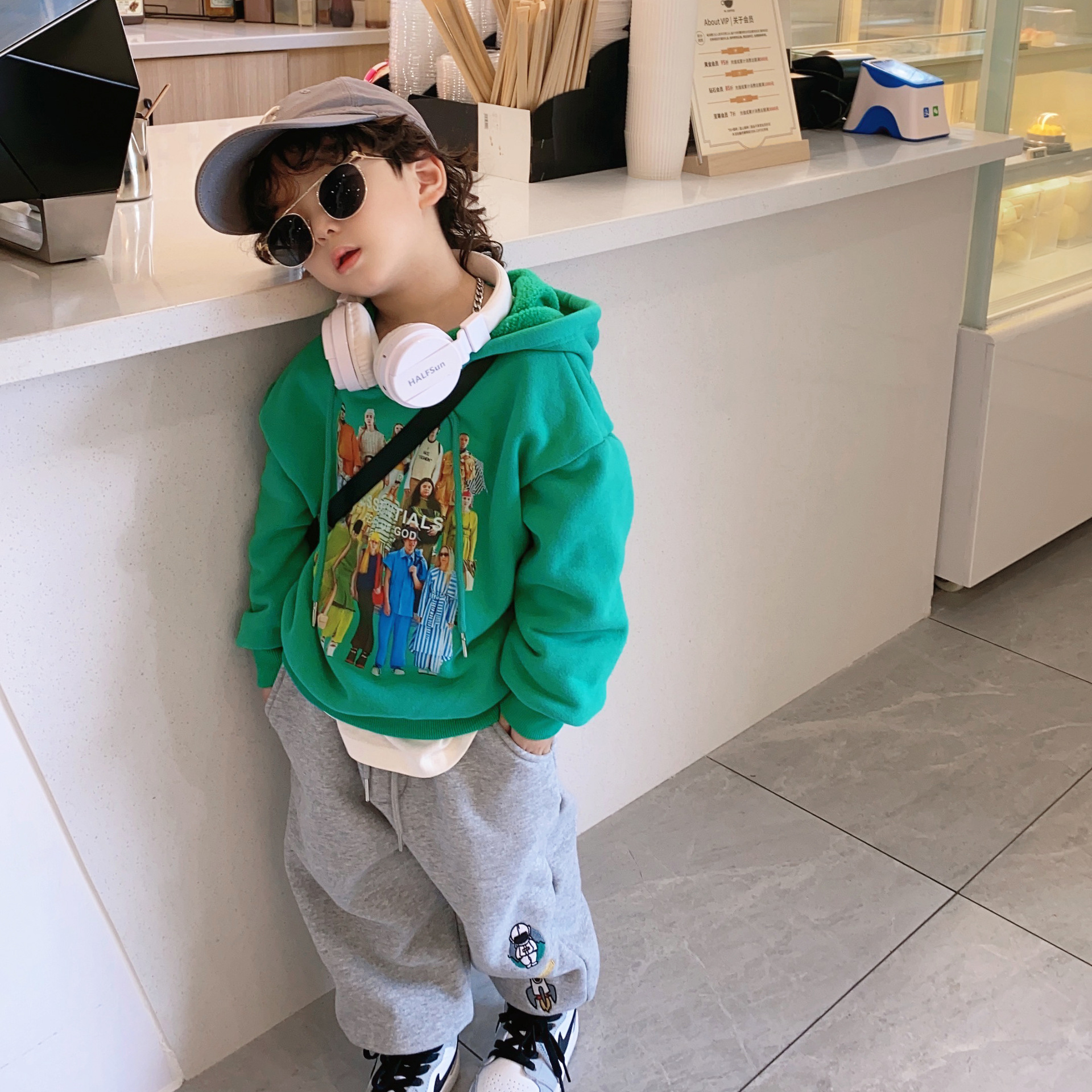 1 Door2021 New Autumn and Winter Children's Hoodie Brushed Hoody Boys and Girls Korean Style Fashionable Thickened Pullover 1 Door2021 New Autumn and Winter Children's Hoodie Brushed Hoody Boys and Girls Korean Style Fashionable Thickened Pullover