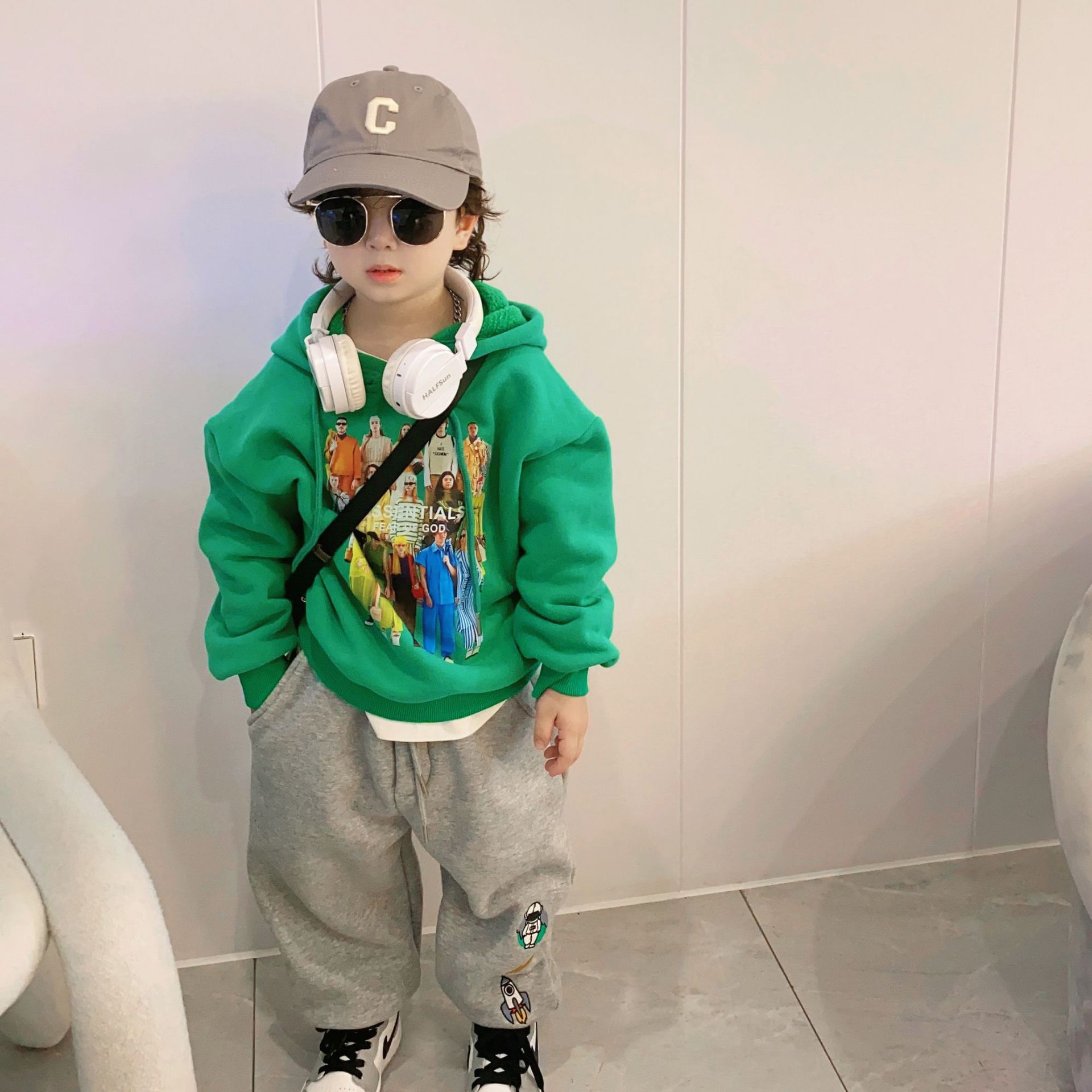 1 Door2021 New Autumn and Winter Children's Hoodie Brushed Hoody Boys and Girls Korean Style Fashionable Thickened Pullover 1 Door2021 New Autumn and Winter Children's Hoodie Brushed Hoody Boys and Girls Korean Style Fashionable Thickened Pullover