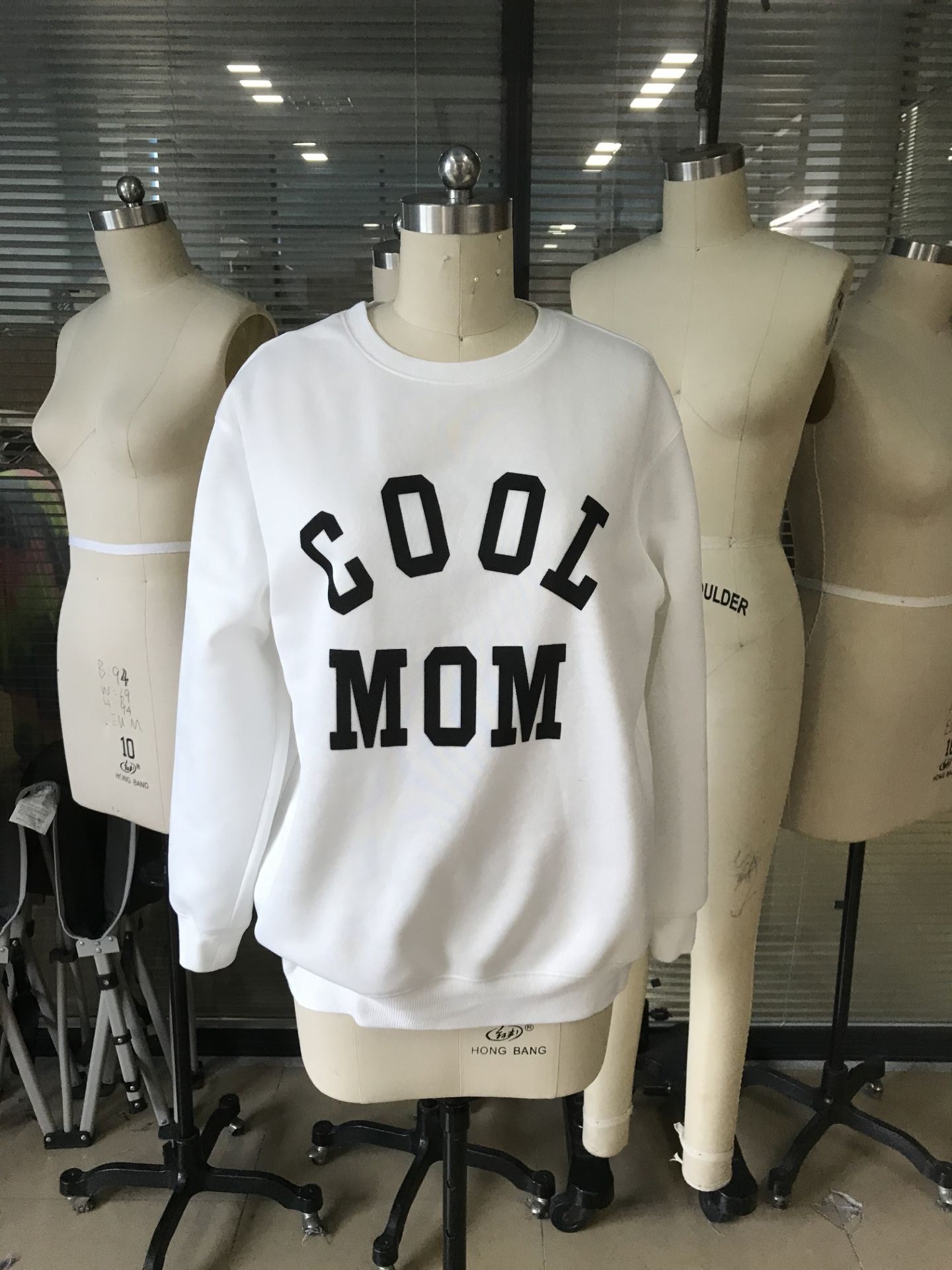 hot style new autumnwinter 2020 offset alphabet pattern long sleeve collar autumnwinter hoody and American women's wear