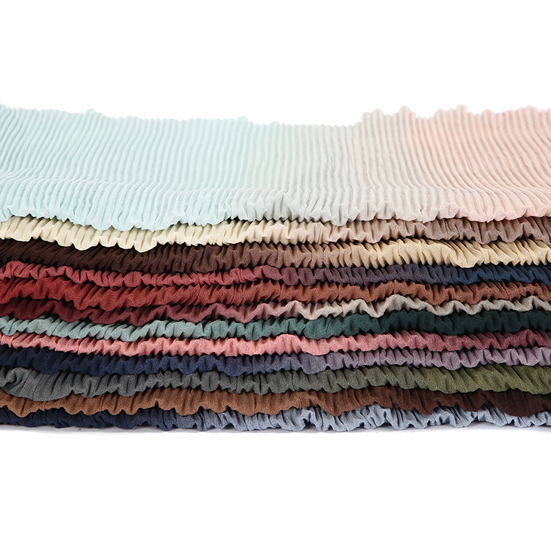 Hot sale new crinkled two-tone color bubble chiffon pleated solid shawls headband beach hijab summer Muslim wraps scarf 