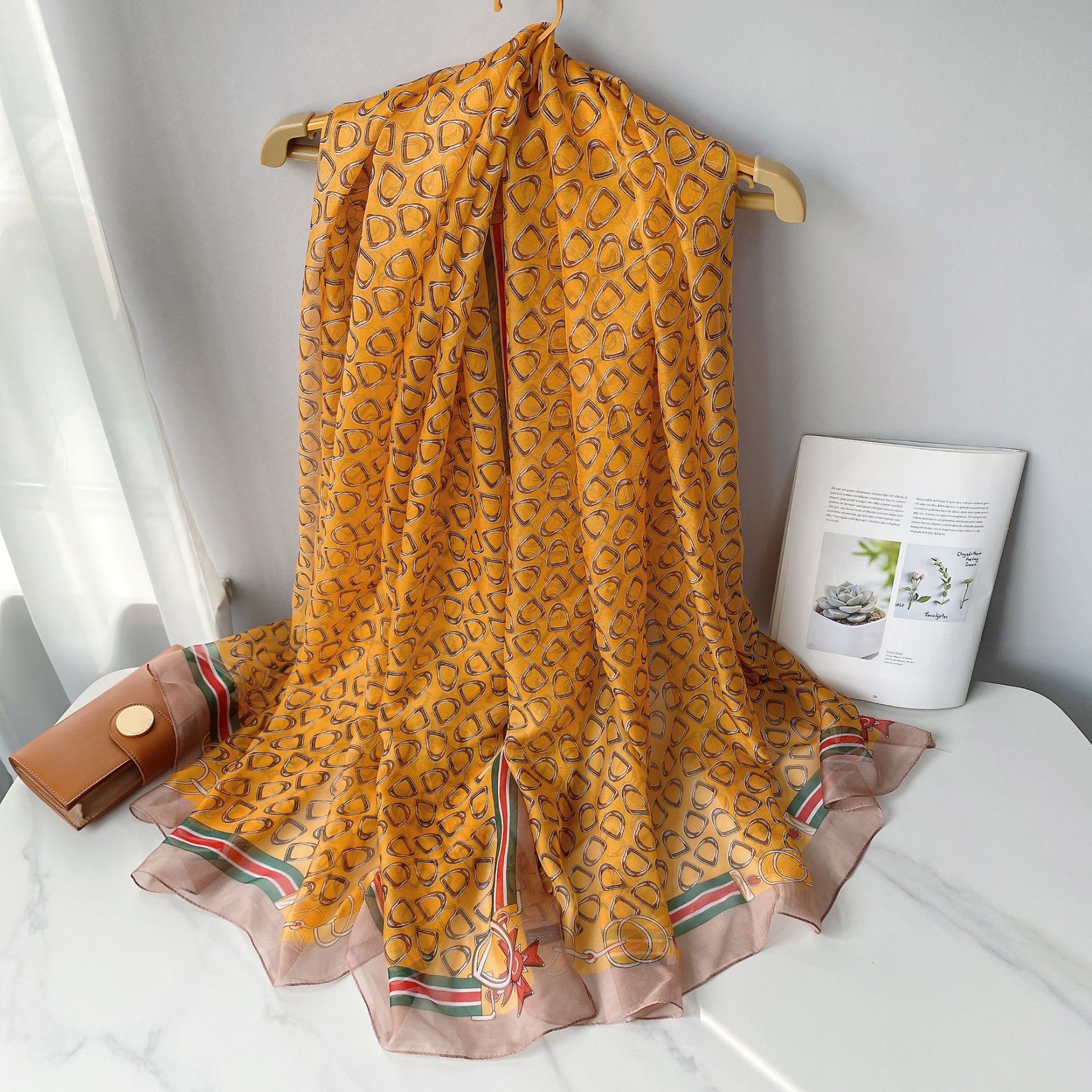 Korean Style Polka Dot Chiffon Printed Scarf Women&#039;s Outdoor Travel Large Size Scarf Decoration Thin Cape Beach Towel
