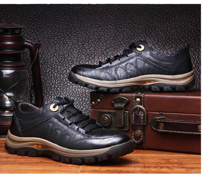 Outdoor Climbing Boots 2021 Autumn and Winter New Breathable Velvet Sport Casual Fashion Trends Leather Shoes Sneakers Men's Shoes