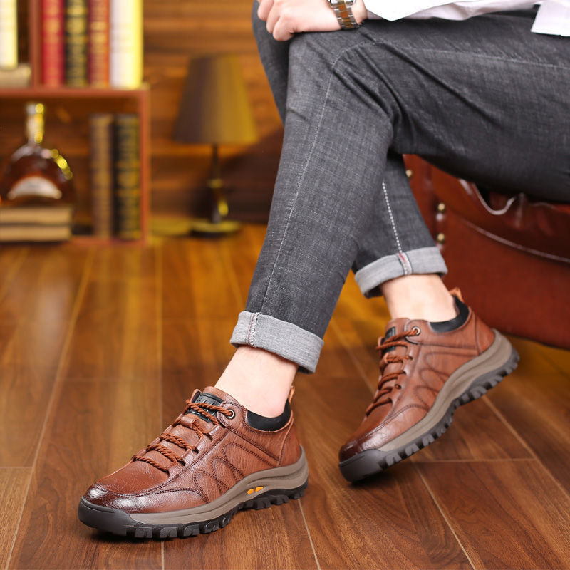 Outdoor Climbing Boots 2021 Autumn and Winter New Breathable Velvet Sport Casual Fashion Trends Leather Shoes Sneakers Men's Shoes