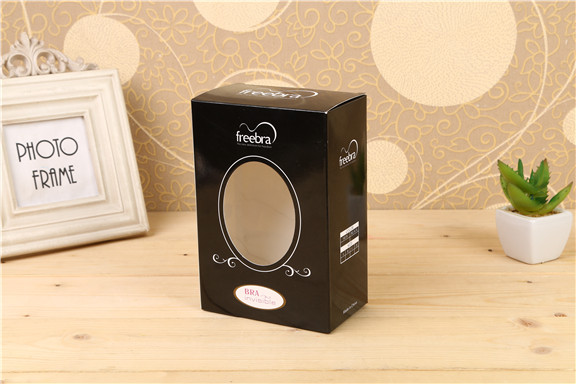 The silicone bra packing box is customized in the inner pocket of the bra.
