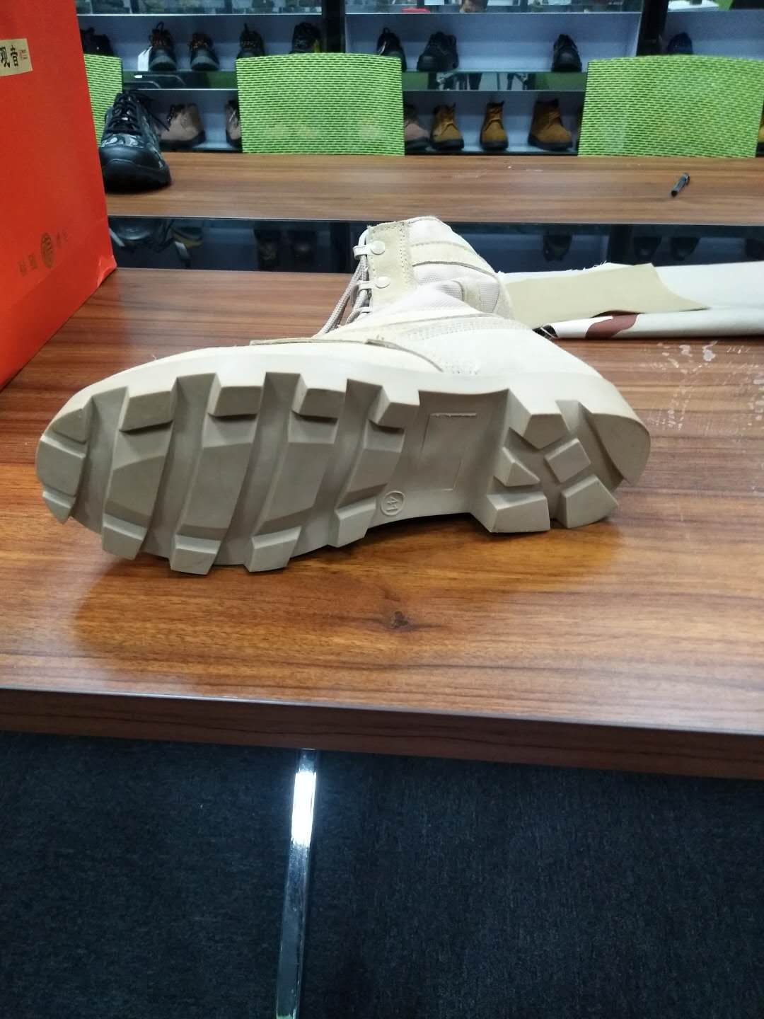 Desert boot training shoes protective shoes Desert boot training shoes protective shoes