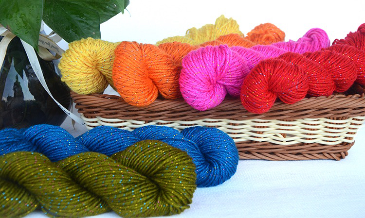 Guilan Brand with Bright Gold Silk Colorful Acrylic Medium Thickness Fine Wool Hand-Made Weaving Hook No Pilling Autumn and Winter Cotton Slippers Guilan Brand with Bright Gold Silk Colorful Acrylic Medium Thickness Fine Wool Hand-Made Weaving Hook No Pilling Autumn and Winter Cotton Slippers