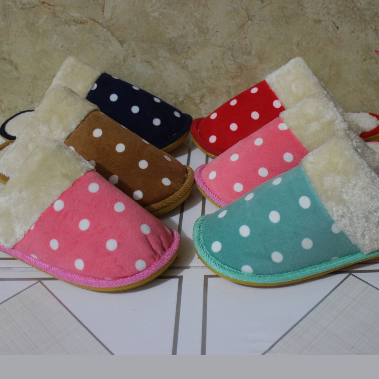 Winter new dot cotton slippers slip Home Furnishing warm indoor couples and women slippers wholesale