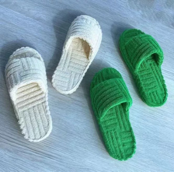 AliExpress European and American Foreign Trade Large Size Fluffy Slippers 2022 Autumn and Winter New Word Thick Bottom Women Embossed Cotton Slippers Women