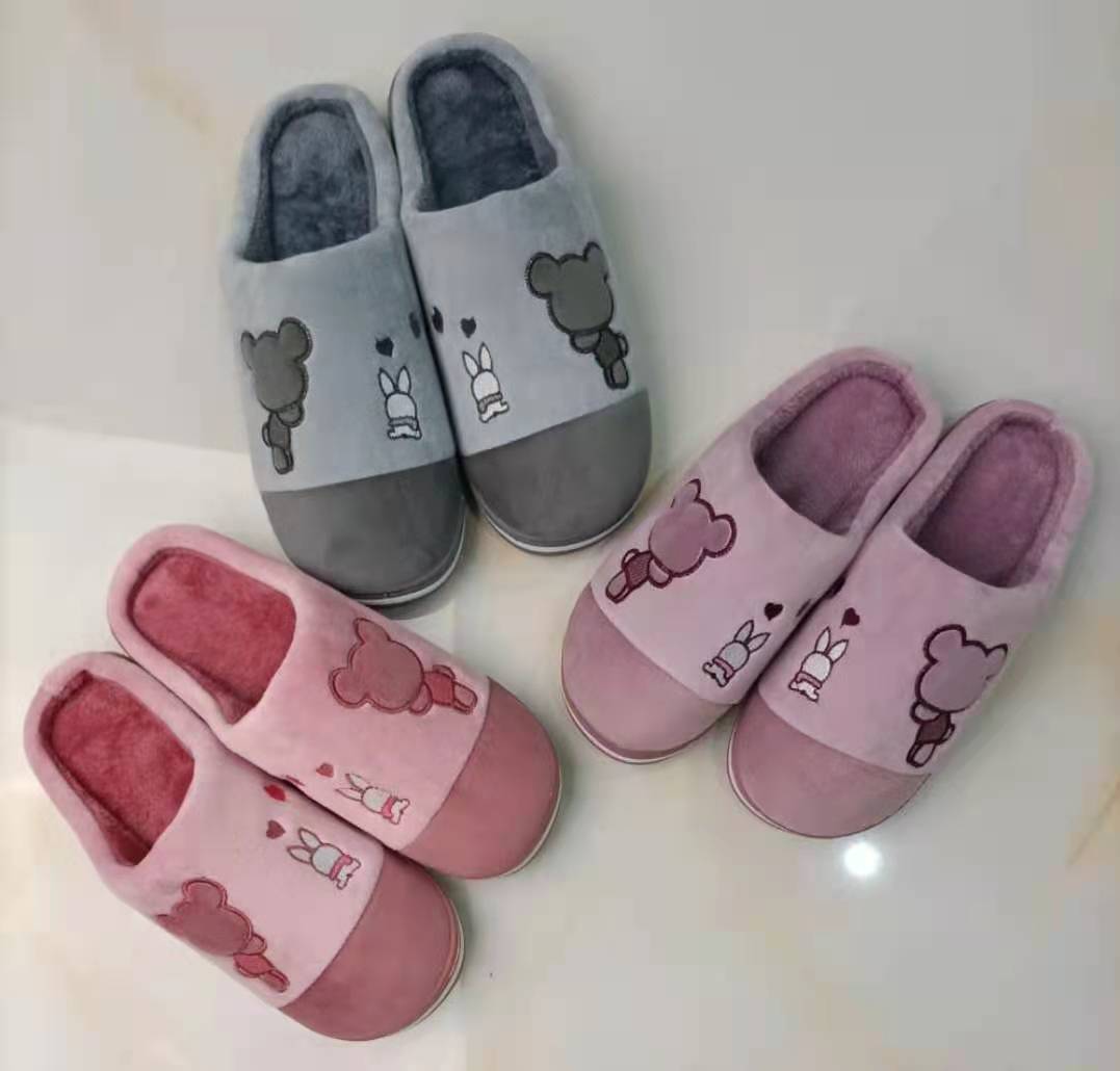 Winter Cotton Slippers Women's plus Size Keep Warm Household Indoor Non-Slip Super Soft Slippers Couple Women's Cotton Shoes