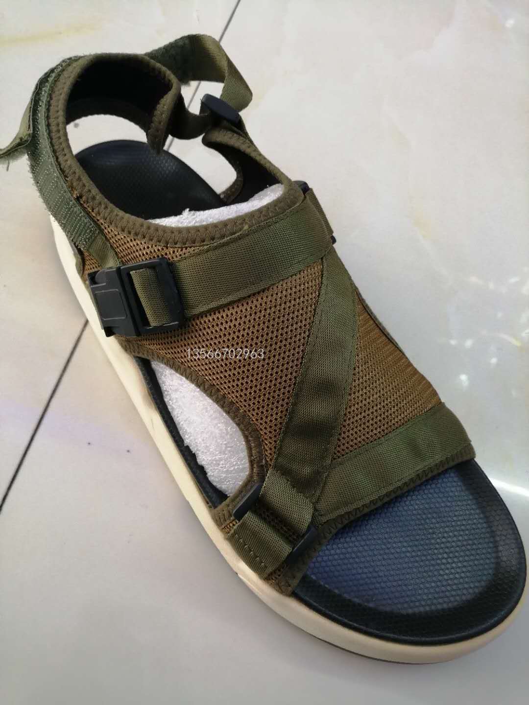 Stock Men's Shoes Korean-Style Fashionable Casual Flat Comfortable Beach Shoes Stylish Guy's Sandals