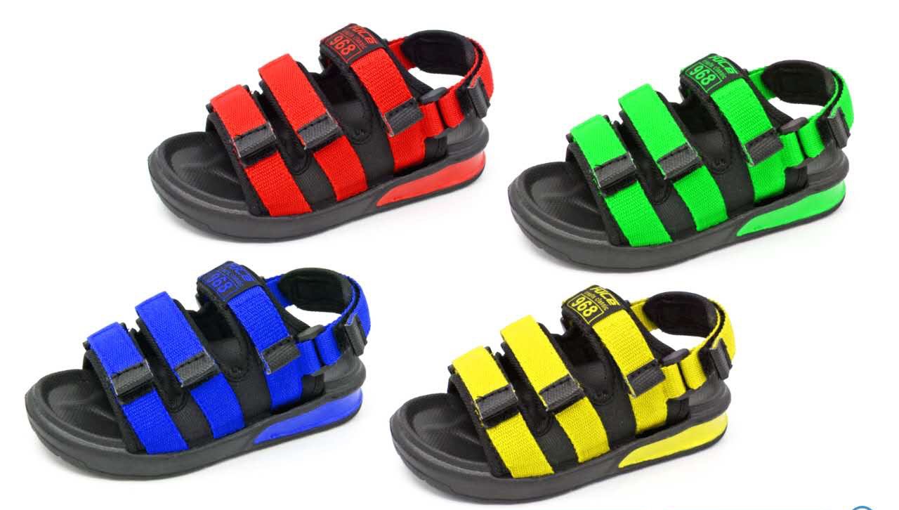Factory direct selling men&#039;s Roman sandals 2017 new summer beach shoes wholesale magic slippers.