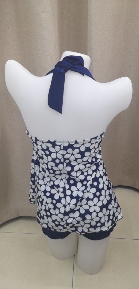 Swimwear stock spot handling Swimwear Swimwear stock spot handling Swimwear