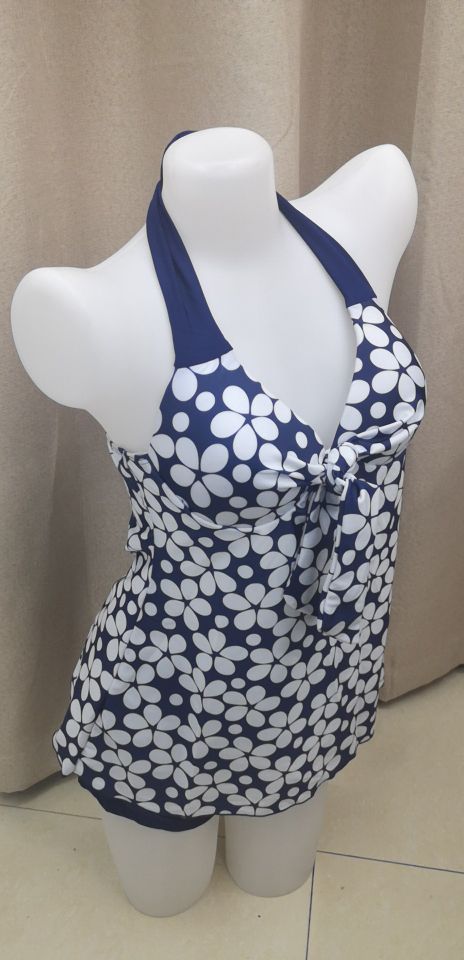Swimwear stock spot handling Swimwear Swimwear stock spot handling Swimwear