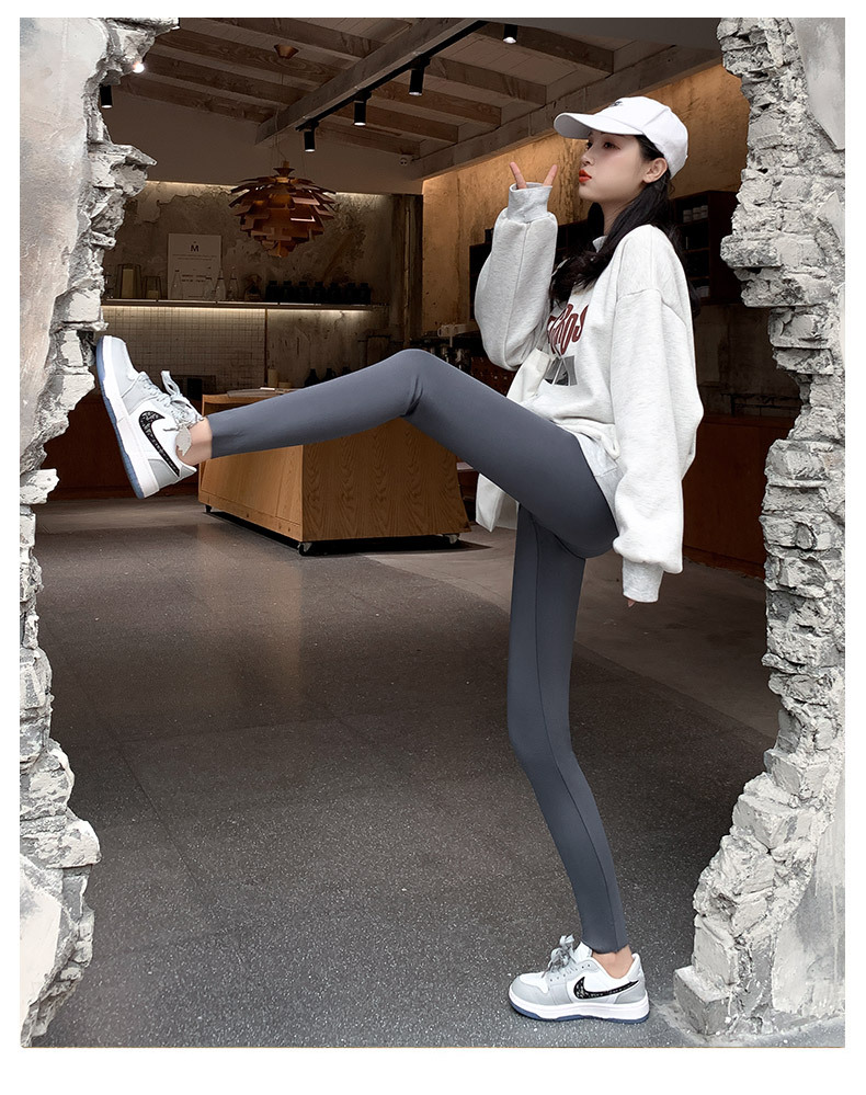 202 New Velvet Padded Leggings Women's Outer Wear Autumn and Winter Shark Leather Pants Thickened Cropped Barbie Skinny Yoga Pants