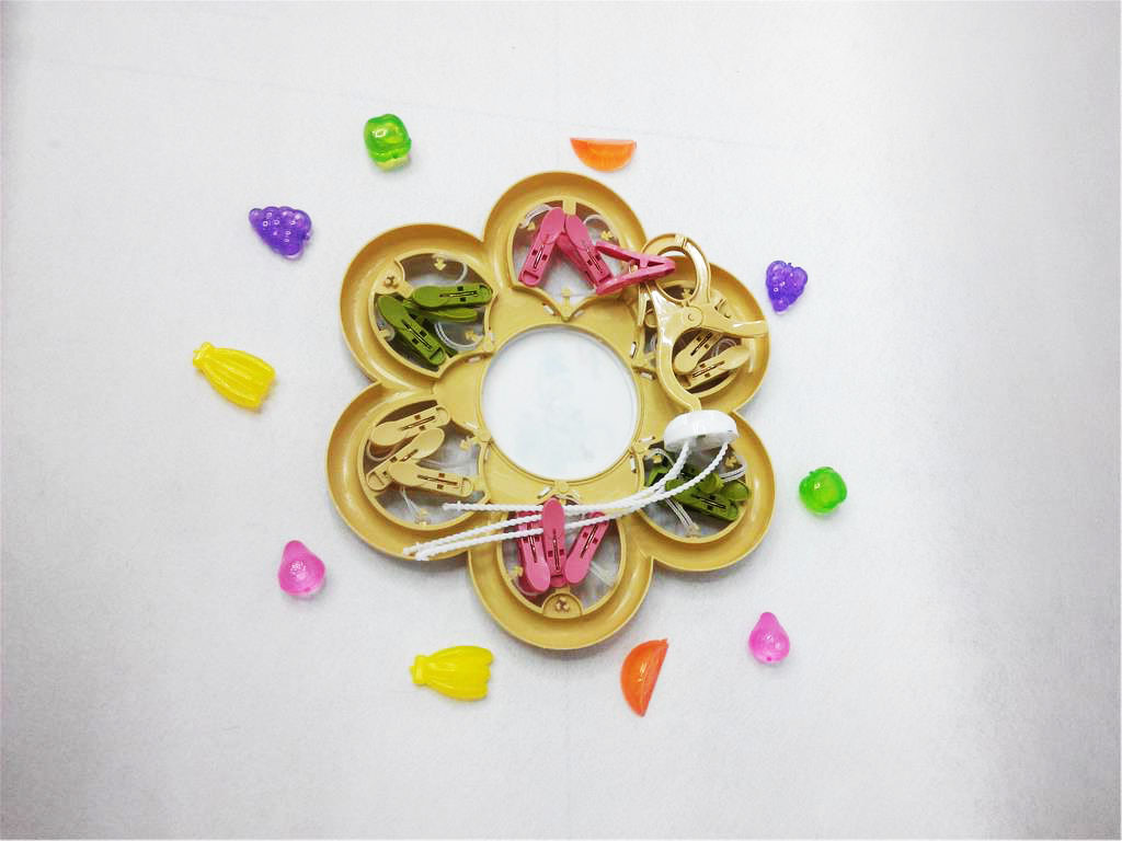 Multi - purpose name plum shape 18 clip hangers underwear and socks drying hangers Multi hangers manufacturers direct sales rs - 5889
