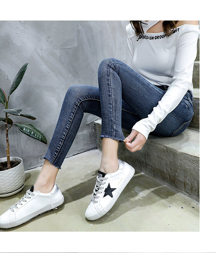 women in Spring 2020 new high waist nine minute Trousers Korean version show thin chic tight small feet with fur border women in Spring 2020 new high waist nine minute Trousers Korean version show thin chic tight small feet with fur border