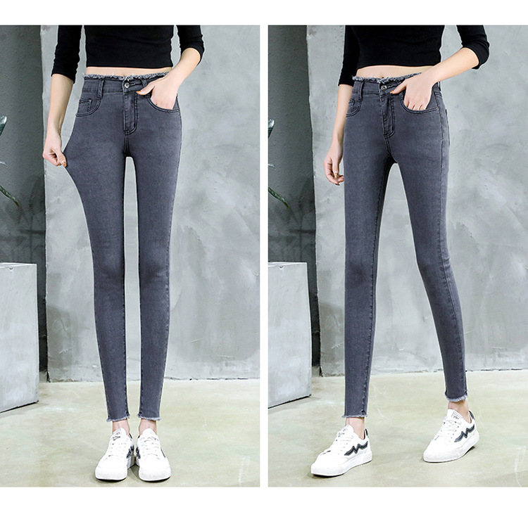 women in Spring 2020 new high waist nine minute Trousers Korean version show thin chic tight small feet with fur border women in Spring 2020 new high waist nine minute Trousers Korean version show thin chic tight small feet with fur border