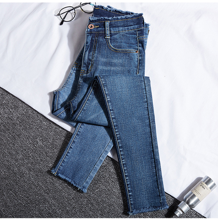women in Spring 2020 new high waist nine minute Trousers Korean version show thin chic tight small feet with fur border women in Spring 2020 new high waist nine minute Trousers Korean version show thin chic tight small feet with fur border