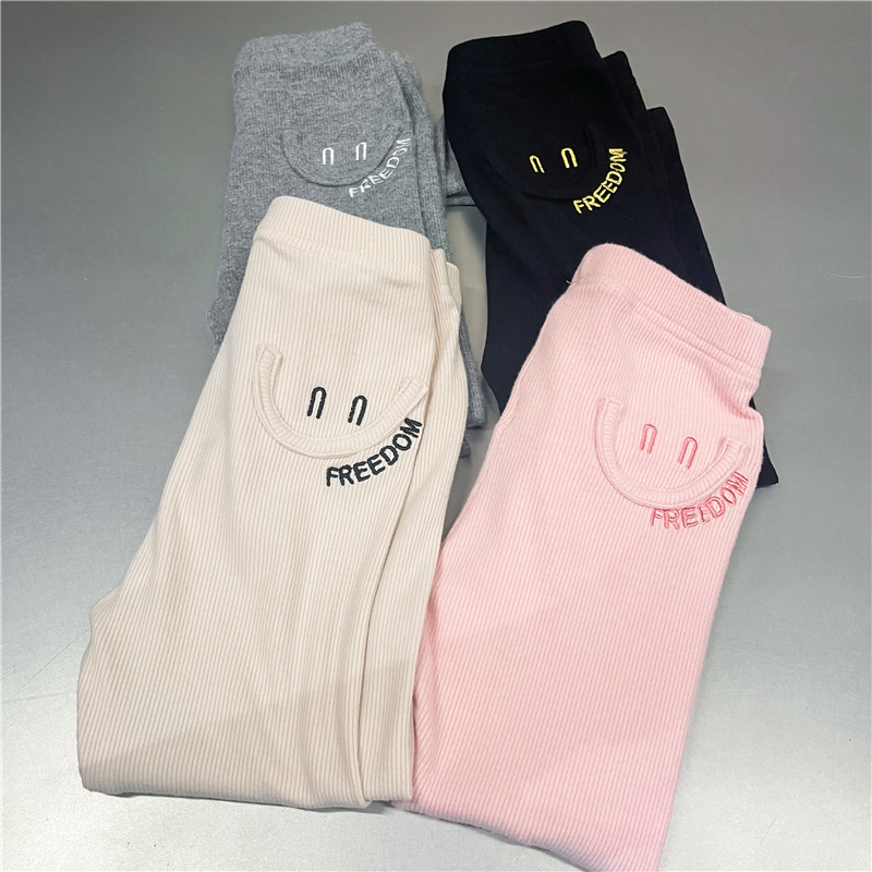 2021 Autumn Girls' High Elasticity Embroidered Smiley Sunken Stripe Slim Fit Leggings Baby Girls' Soft Glutinous Tight Trousers 2021 Autumn Girls' High Elasticity Embroidered Smiley Sunken Stripe Slim Fit Leggings Baby Girls' Soft Glutinous Tight Trousers