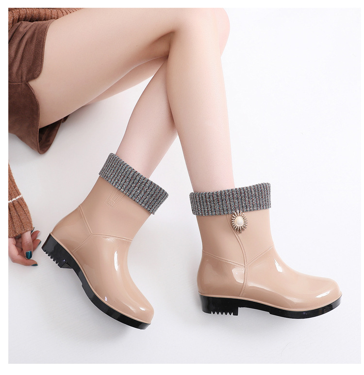New Spring and Autumn Rain Boots Mid-Calf Women&#039;s Rain Boots Warm Fashion Women&#039;s Cotton-Padded Women&#039;s Rain Shoes Labor Protection Outerwear Wholesale
