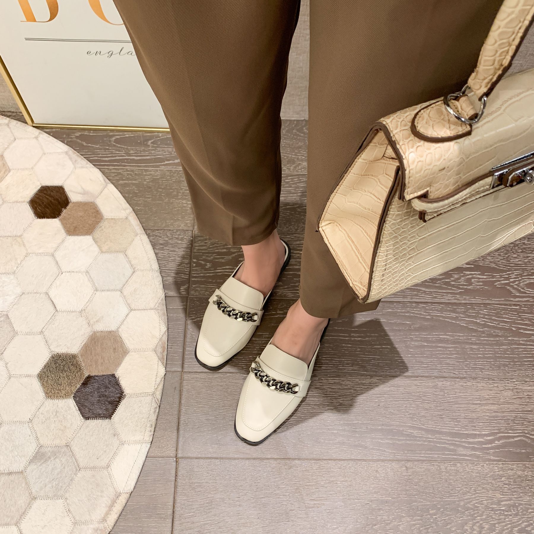 2022 Spring and Autumn New European and American Stylish Low Heel Semi Slipper Women's Shoes Internet Celebrity Chain Flat Slippers Foreign Trade 41