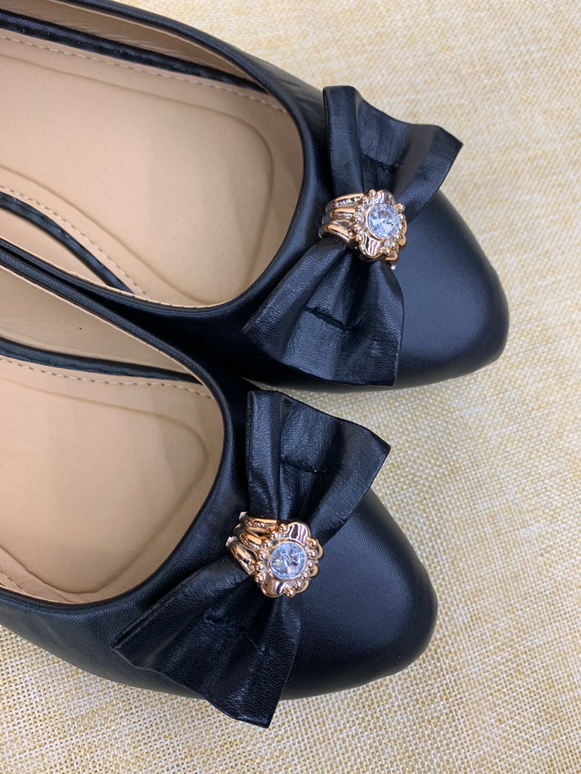 Foreign trade order, 37-42 women's shoes, stock, all black mother shoes, fashion shoes, low heel flat shoes