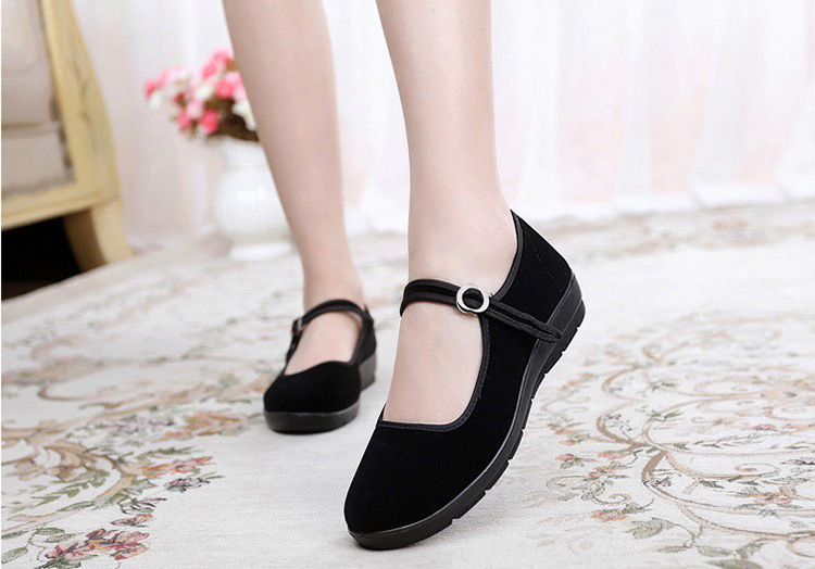 Beijing Cloth Shoes Women's Work Shoes Soft Bottom Hotel Black Cloth Shoes Flat Heel Square Dancing Shoes Flat Mom Shoes