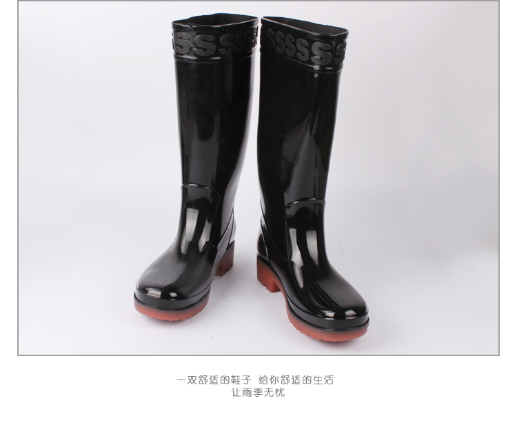 The new style of men's water shoes, high barrel PVC flat bottom, low heel, simple men's rain shoes, fashion rain shoes, rain boots