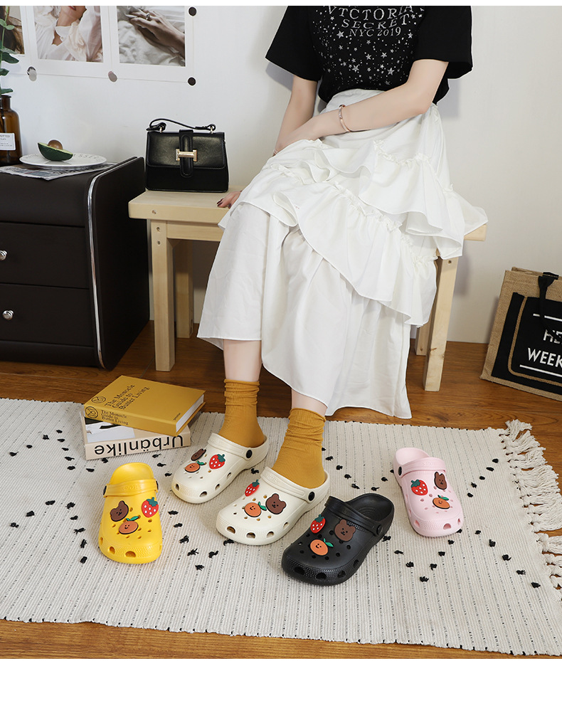 2022 New Summer Hollow out Shoes Women's Slippers Beach Shoes Flat Heel Hollow out Cartoon Breathable Closed Toe Women's Sandals