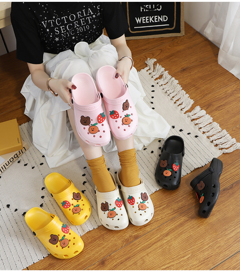 2022 New Summer Hollow out Shoes Women's Slippers Beach Shoes Flat Heel Hollow out Cartoon Breathable Closed Toe Women's Sandals