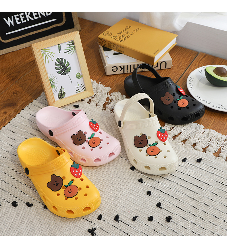 2022 New Summer Hollow out Shoes Women's Slippers Beach Shoes Flat Heel Hollow out Cartoon Breathable Closed Toe Women's Sandals