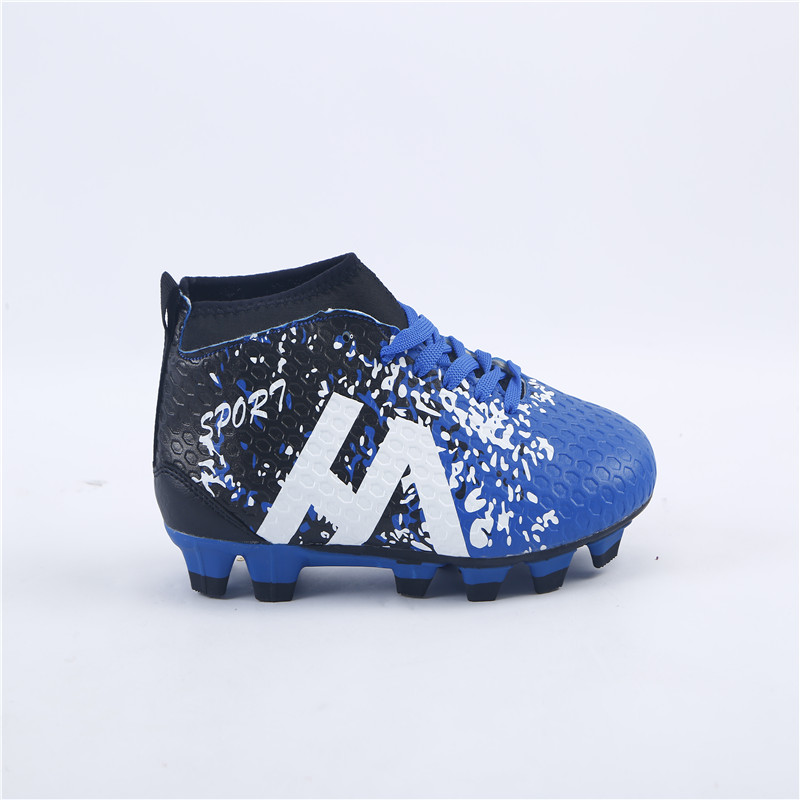 Manufacturers direct football shoes crushed nails for boys and girls young sneaker man grass anti-skid sports shoes source factory