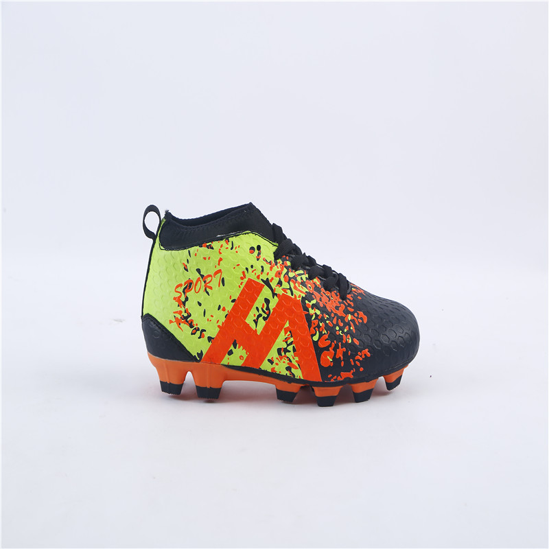 Manufacturers direct football shoes crushed nails for boys and girls young sneaker man grass anti-skid sports shoes source factory