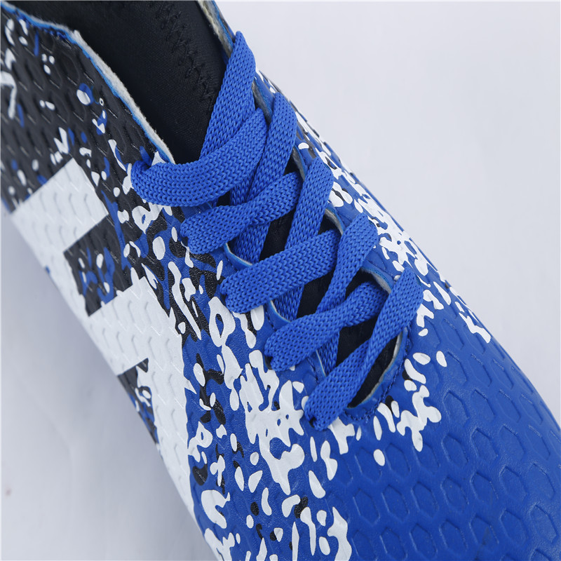 Manufacturers direct football shoes crushed nails for boys and girls young sneaker man grass anti-skid sports shoes source factory