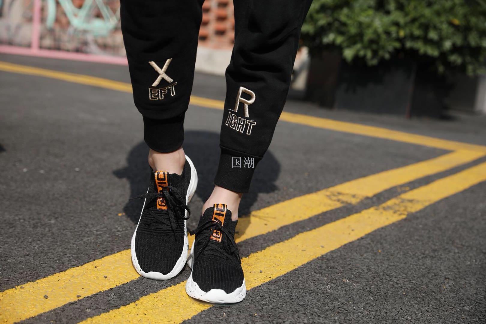 2019 spring edition south Korean casual sports shoes fly weave lace-up breathable soft bottom running shoes for lovers 