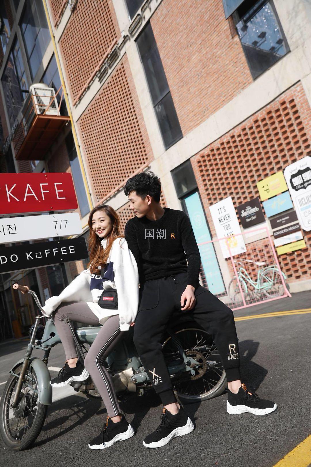 2019 spring edition south Korean casual sports shoes fly weave lace-up breathable soft bottom running shoes for lovers 