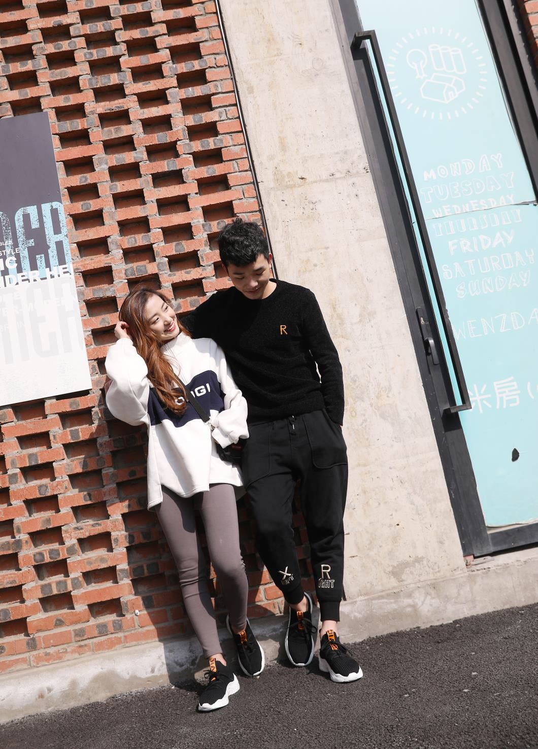 2019 spring edition south Korean casual sports shoes fly weave lace-up breathable soft bottom running shoes for lovers 2019 spring edition south Korean casual sports shoes fly weave lace-up breathable soft bottom running shoes for lovers