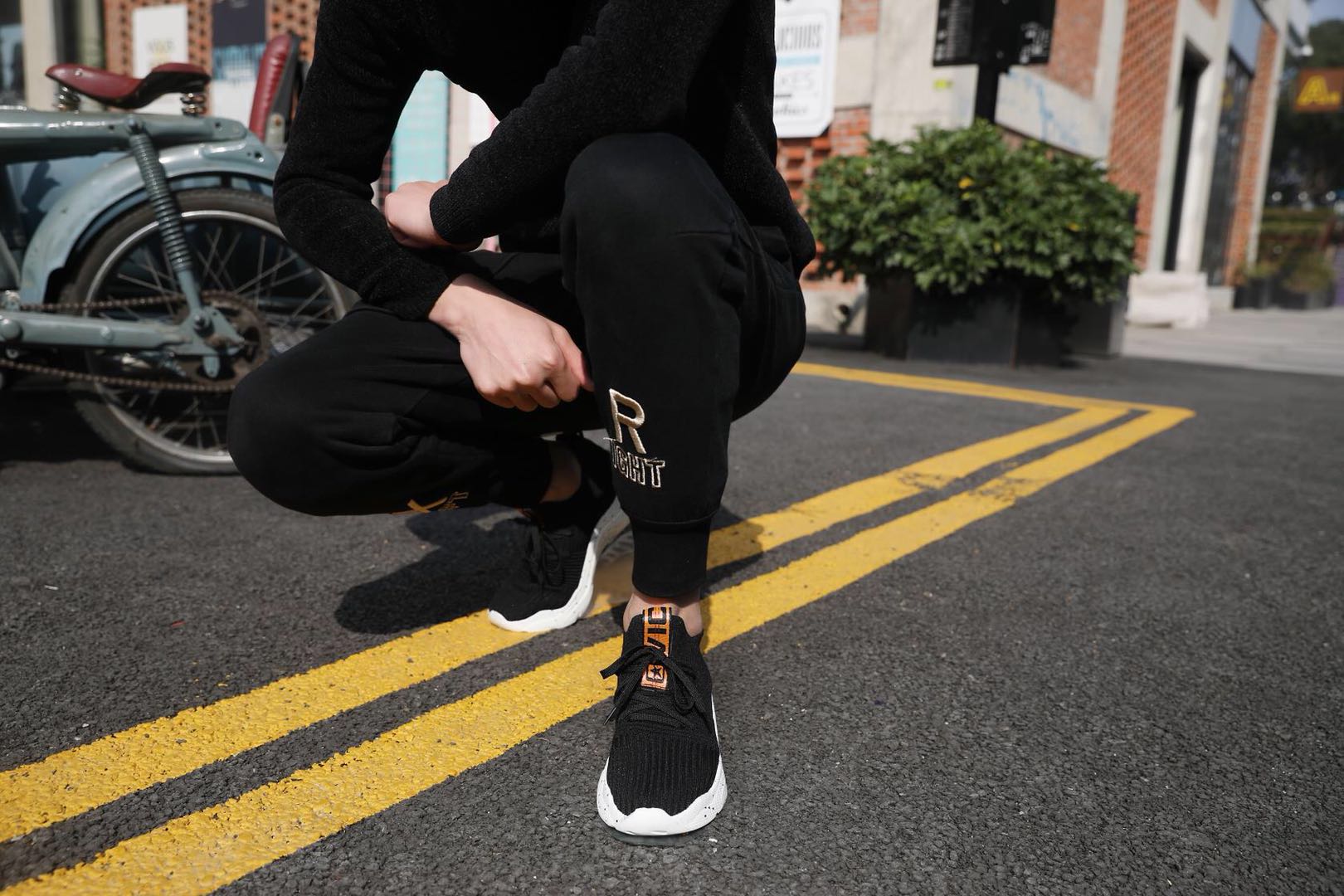2019 spring edition south Korean casual sports shoes fly weave lace-up breathable soft bottom running shoes for lovers 2019 spring edition south Korean casual sports shoes fly weave lace-up breathable soft bottom running shoes for lovers