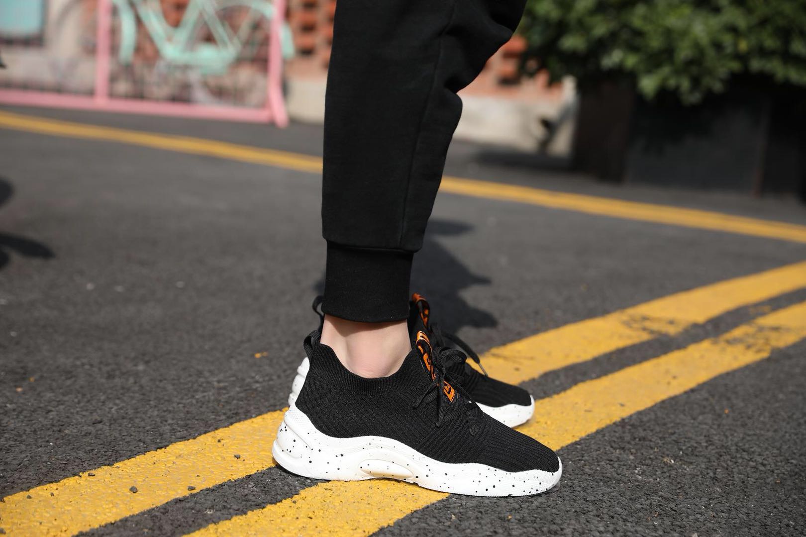 2019 spring edition south Korean casual sports shoes fly weave lace-up breathable soft bottom running shoes for lovers 2019 spring edition south Korean casual sports shoes fly weave lace-up breathable soft bottom running shoes for lovers