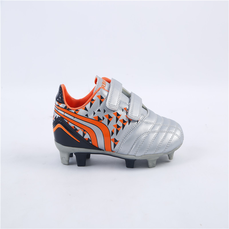 Manufacturers direct football shoes crushed nails for boys and girls young sneaker man grass anti-skid sports shoes source factory