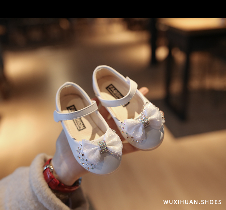 Spring and autumn new style little girl style soft sole leather shoes