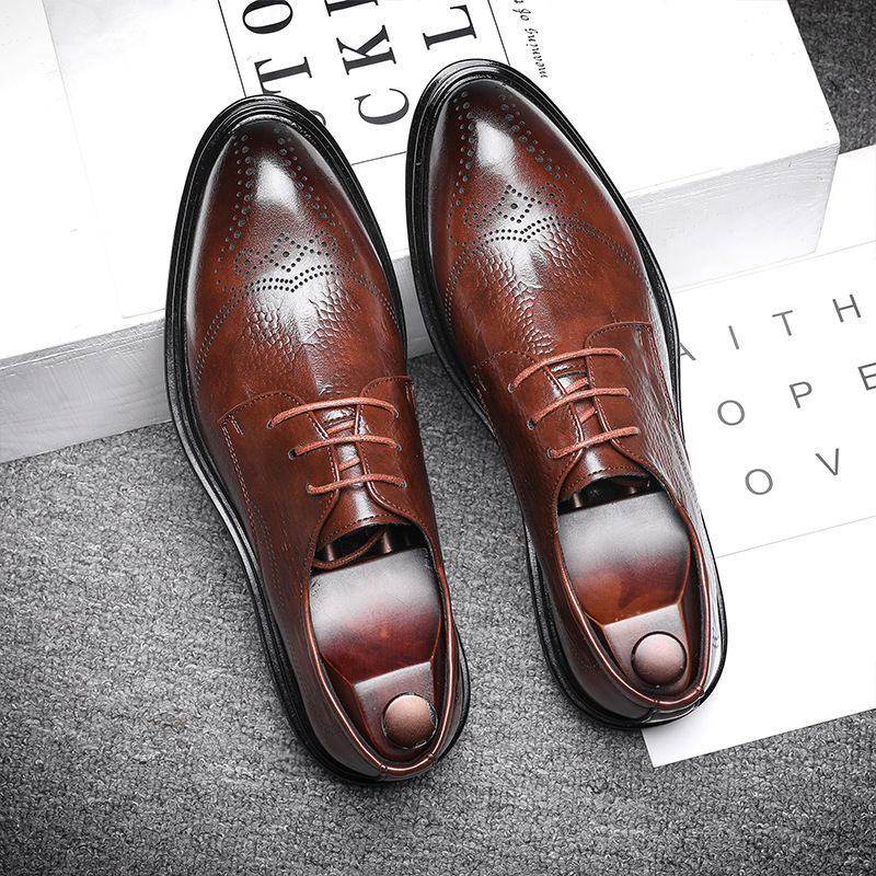 Men&#039;s Business Formal Pointed-Toe Lace Embossed Leather Shoes New Fashion Crocodile Pattern Brogue 7781