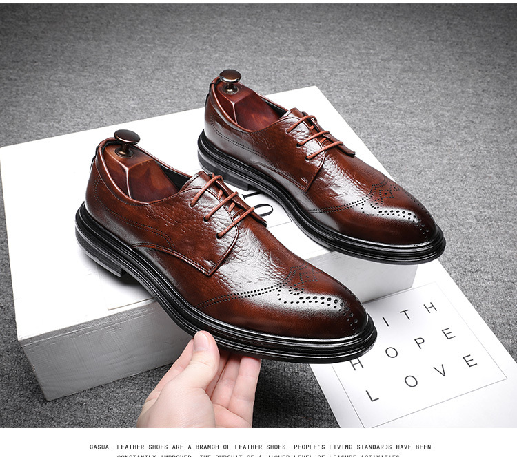 Men's Business Formal Pointed-Toe Lace Embossed Leather Shoes New Fashion Crocodile Pattern Brogue 7781