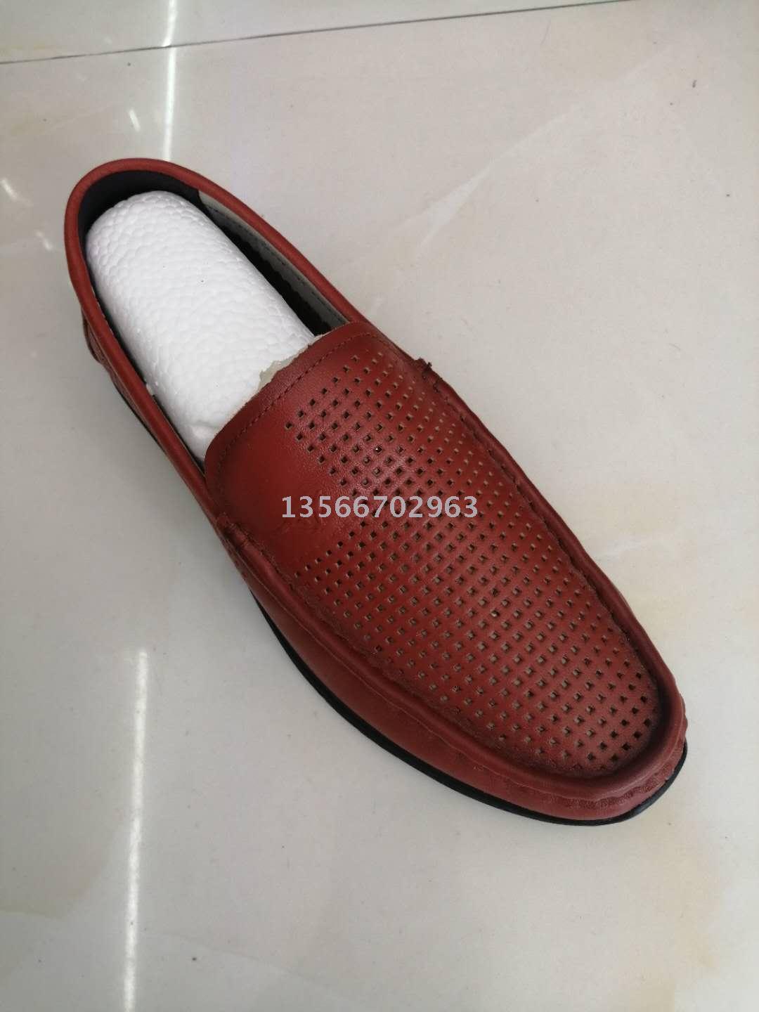 Summer Hollowed -out Leather Shoes Men Leisure Breathable Leather Sandals Soft soles a foot in the elderly father shoes