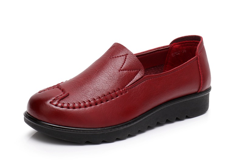 2021 Spring and Autumn New Soft Leather Mom Shoes Women's Flat Soft Bottom Granny Shoes round Toe Middle-Aged and Elderly Leather Shoes