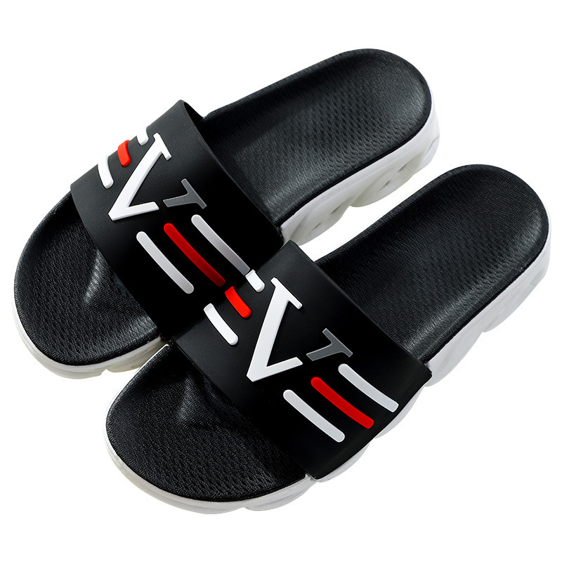New Men's Slippers Men's Korean Fashion Personality Beach Shoes Men's Casual Non-Slip Sandals