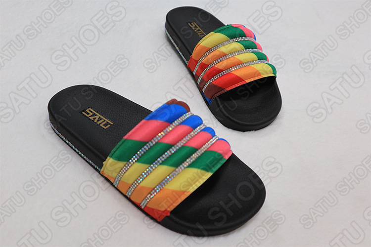 Factory Wholesale 2020 European and American Fashion Flat Rainbow Rhinestone Cross-Border Slippers Women's Outdoor Slipper