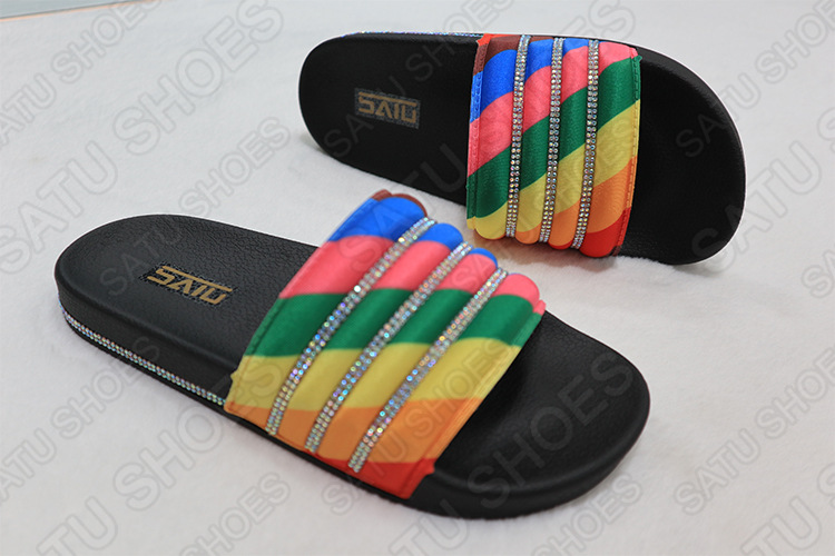 Factory Wholesale 2020 European and American Fashion Flat Rainbow Rhinestone Cross-Border Slippers Women's Outdoor Slipper