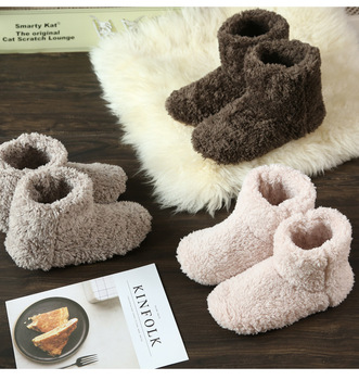 New Cover Heel Moon Shoes Couple's Warm NonSlip Padded Casual Indoor Winter Plush Slipper Home CottonPadded Shoes Women New Cover Heel Moon Shoes Couple's Warm NonSlip Padded Casual Indoor Winter Plush Slipper Home CottonPadded Shoes Women